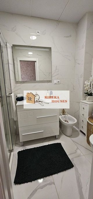 Piso en venta en Monserrat
