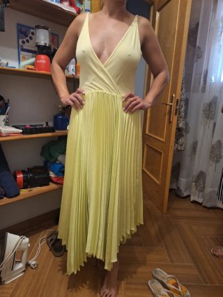 Vestido de fiesta amarillo. Solo una puesta.