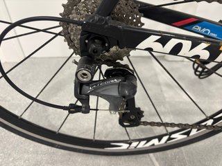 Bicicleta carretera B’TWIN Racing Team Ultegra T-M