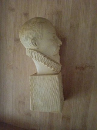 Busto Miguel de Cervantes Saavedra