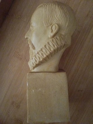 Busto Miguel de Cervantes Saavedra
