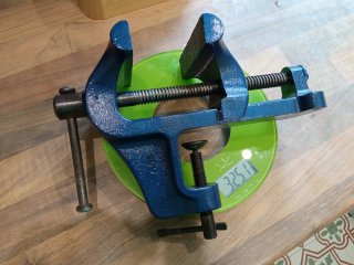 Tornillo de banco azul