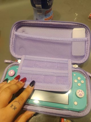Nintendo Switch Lite con funda y protectores