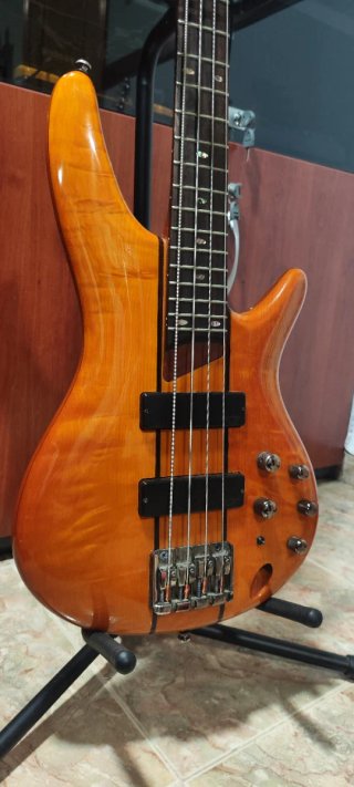 Bajo Ibanez SR700 AM