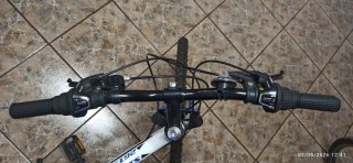 Bicicleta ruedas 26" casi nueva (20h uso)