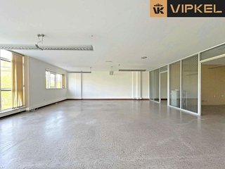 Local comercial en alquiler en Os Mallos - San Cristóbal en Coruña (A)