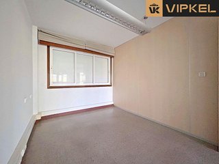 Local comercial en alquiler en Os Mallos - San Cristóbal en Coruña (A)