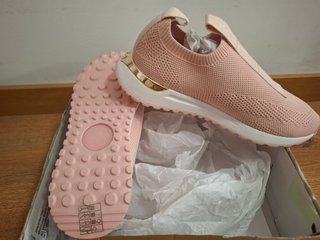 Zapatillas Michael Kors Rosa y Doradas