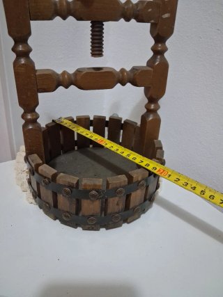 Torchietto rustico in legno