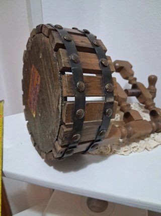 Torchietto rustico in legno
