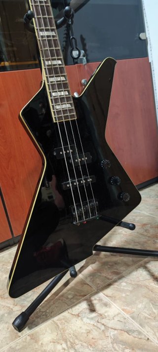 Bajo Ibanez DTB400-BK Destroyer