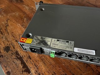 Distribuidor Audio JEDIA JAD-125A
