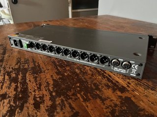 Distribuidor Audio JEDIA JAD-125A