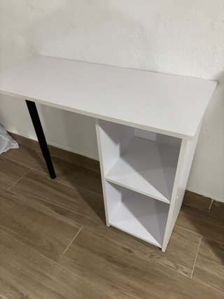 Escritorio o Mesaauxiliar blanco y negro