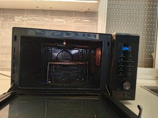 Horno, microondas, y freidora de aire todo en uno