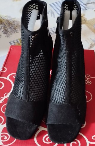 Botines de malla negros