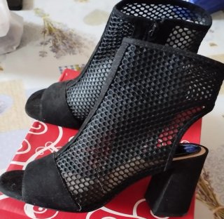 Botines de malla negros