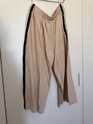 Conjunto Beige XL con Raya Negra Lateral