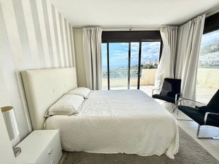 Ático en venta en Alto de los Monteros en Marbella