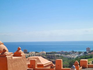 Piso en venta en Puerto de la Duquesa en Manilva