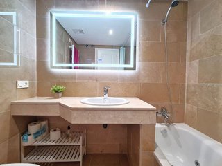 Piso en venta en Puerto de la Duquesa en Manilva