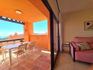 Piso en venta en Puerto de la Duquesa en Manilva