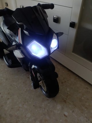 Moto eléctrica infantil