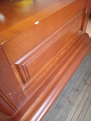 Mesa de centro rústica de madera maciza
