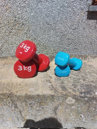 Mancuernas 3kg y 1.5kg (Rojas y Azules)