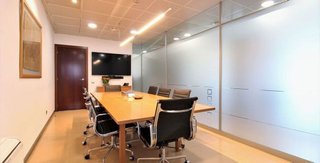 Oficina en alquiler en Eixample Nord – La Devesa en Girona