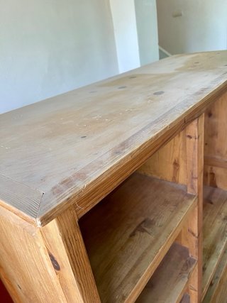 Mueble mexicano de madera maciza en buen estado