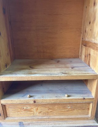 Mueble mexicano de madera maciza en buen estado