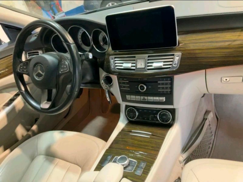 Mercedes-Benz CLS 2016, foto 7