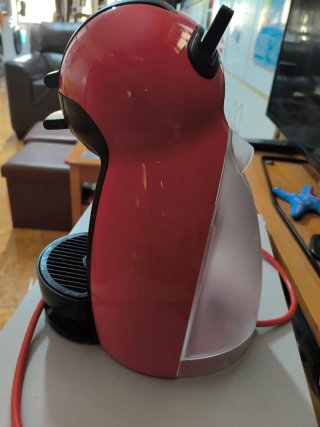 Macchina da caffè Dolce Gusto rossa
