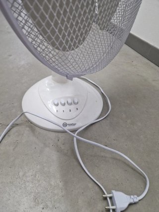 Ventilador de mesa blanco