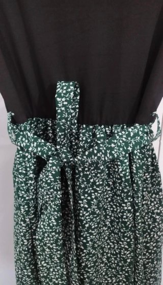 Vestido negro y verde estampado