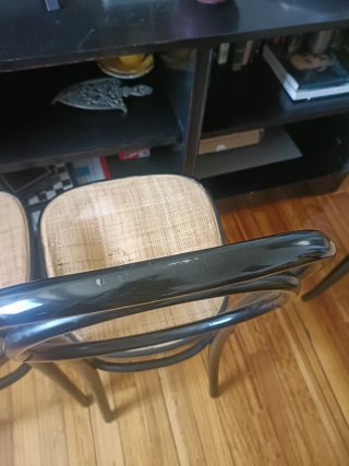 2 Sillas Thonet (necesitan reparación)