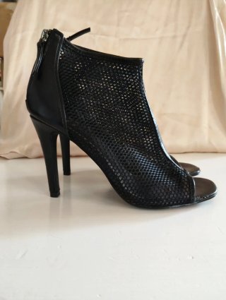 Tacones abiertos malla negro T40