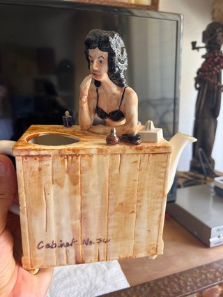 Tetera Vintage Pin Up Cabinet No. 34. De autor .