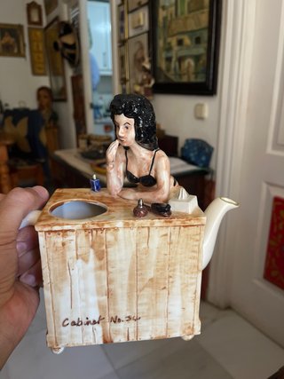 Tetera Vintage Pin Up Cabinet No. 34. De autor .