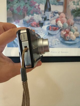 Cámara Casio Exilim EX-Z21 9.1 MP + Funda Morada