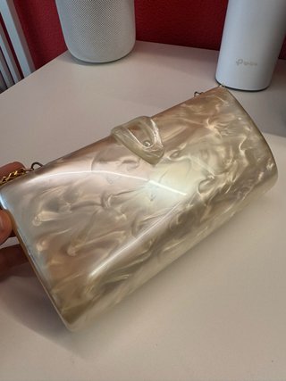 Bolso clutch nacarado vintage con cadena dorada