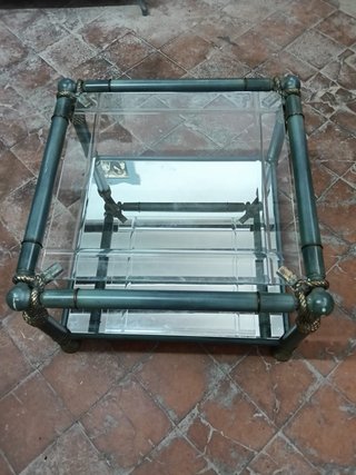 Mesa de centro cristal y bambú