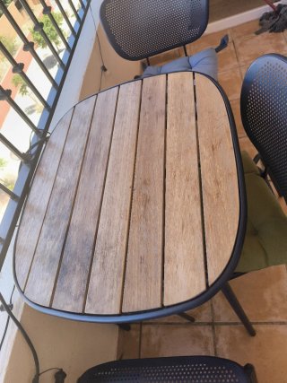 Mesa y 2 sillas terraza metal y madera