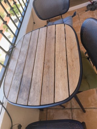 Mesa y 2 sillas terraza metal y madera