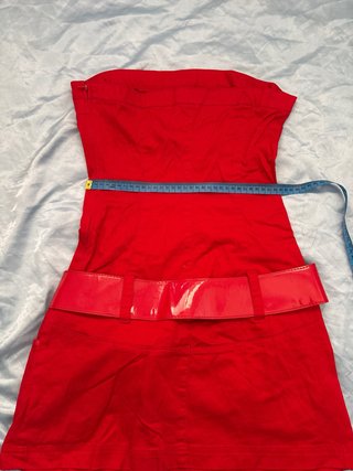 Vestido Rojo con Cinturón