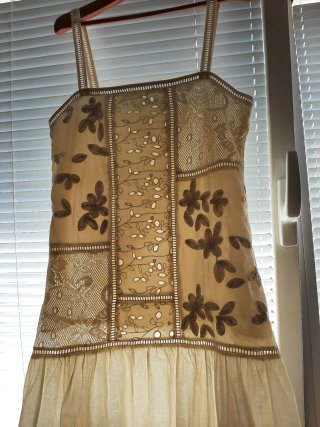 Vestido ZARA tirantes beige bordado Talla XS