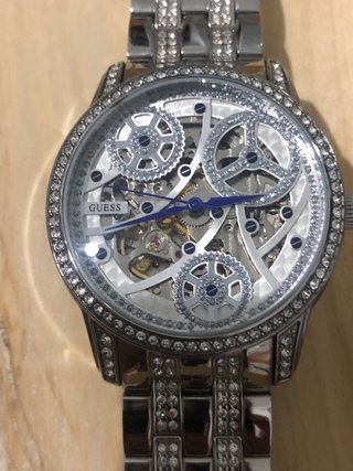 Reloj Guess Plateado y Blanco con Cristales