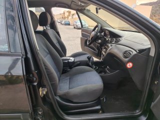 FORD FOCUS 1.8 TDCI 100CV 5 PUERTAS