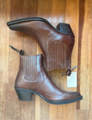 Botines piel cowboy Zara marrones